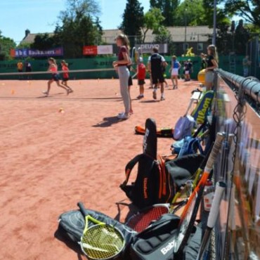 Schooltennis project in Deventer van start