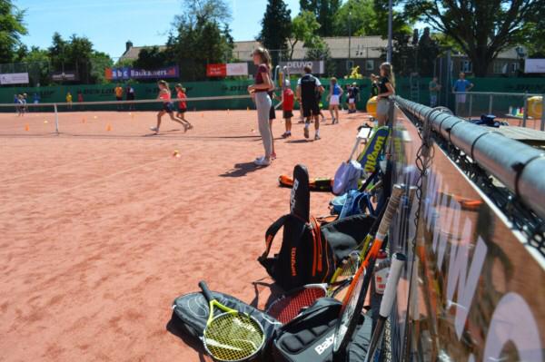 Schooltennis project in Deventer van start